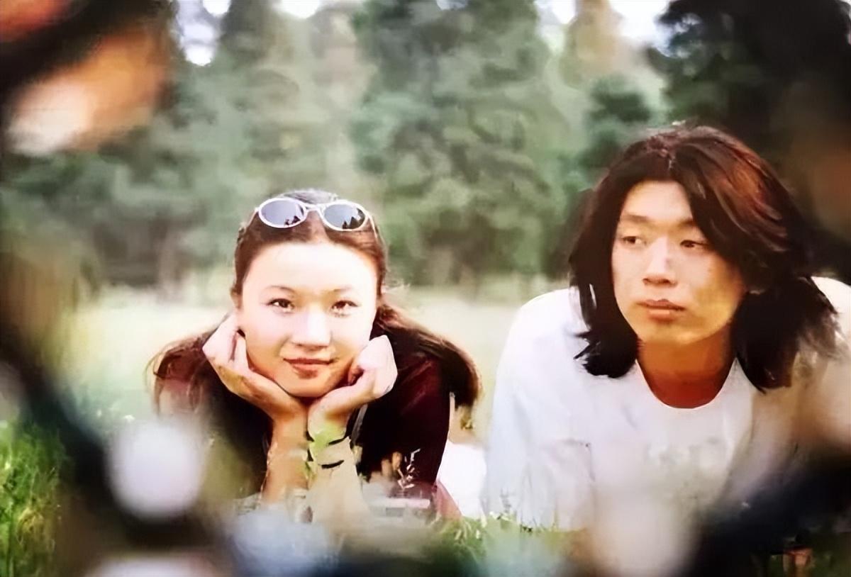 同桌的你是谁唱的(一首《同桌的你》让他赚了800万,为啥词曲作者高晓松只赚了800块)