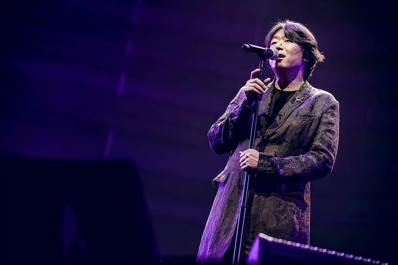 同桌的你是谁唱的(一首《同桌的你》让他赚了800万,为啥词曲作者高晓松只赚了800块)