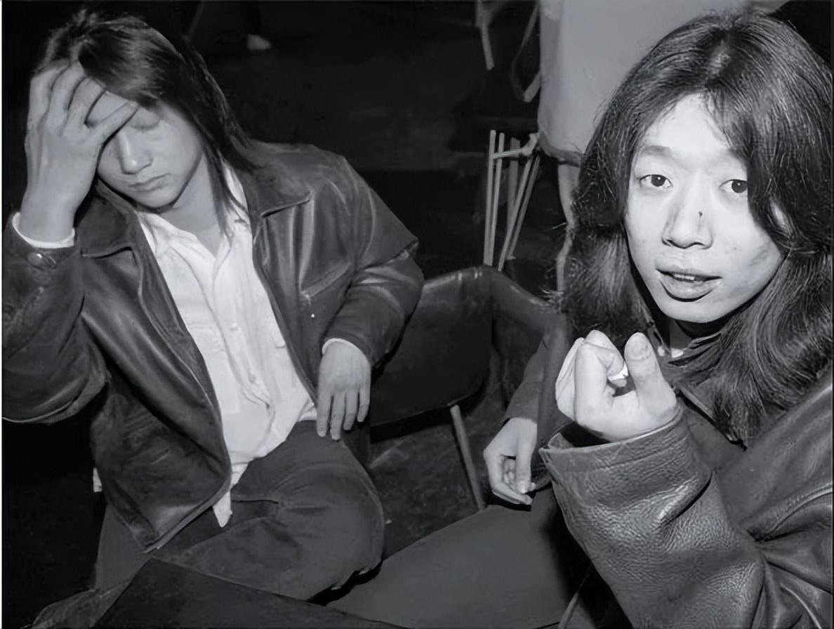 同桌的你是谁唱的(一首《同桌的你》让他赚了800万,为啥词曲作者高晓松只赚了800块)