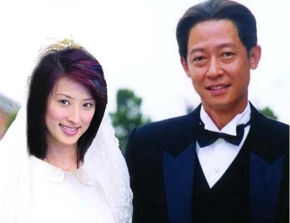 王志文的老婆是谁(王志文:娶富婆陈坚红,饭都是他做的,如今生活还好吗?)