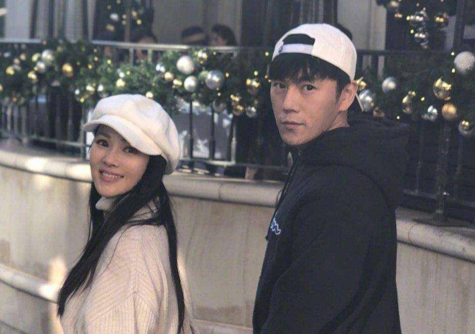 伊能静老公是谁(伊能静的两任老公:一个是天赋异禀的歌王,一个是厚积薄发的影帝)