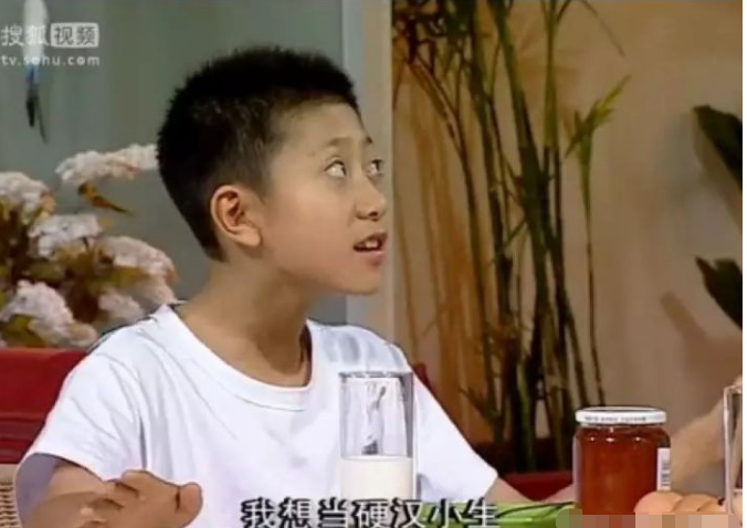 张一山是谁(张一山:从“天赋型”到“别把我当好演员”,30岁的他很卑微)