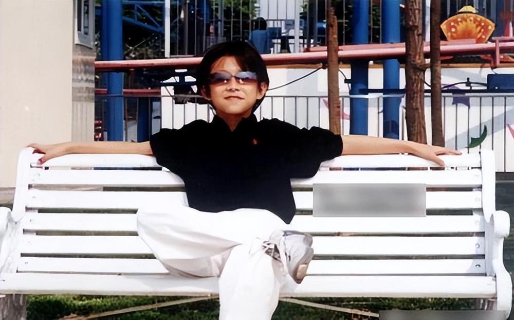 张一山是谁(张一山:从“天赋型”到“别把我当好演员”,30岁的他很卑微)