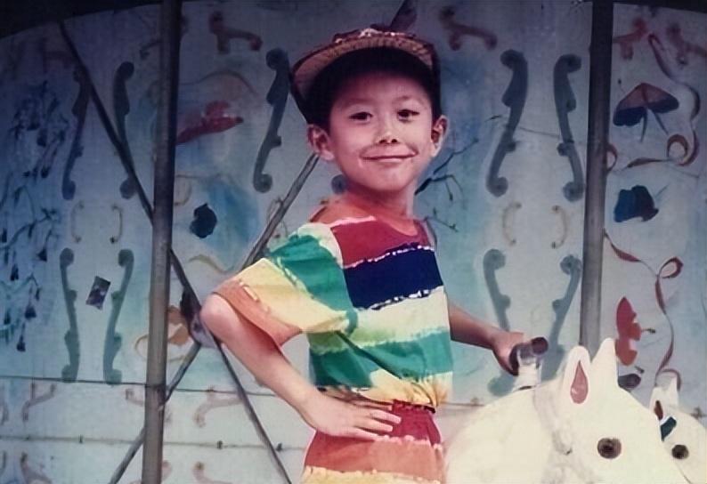 张一山是谁(张一山:从“天赋型”到“别把我当好演员”,30岁的他很卑微)