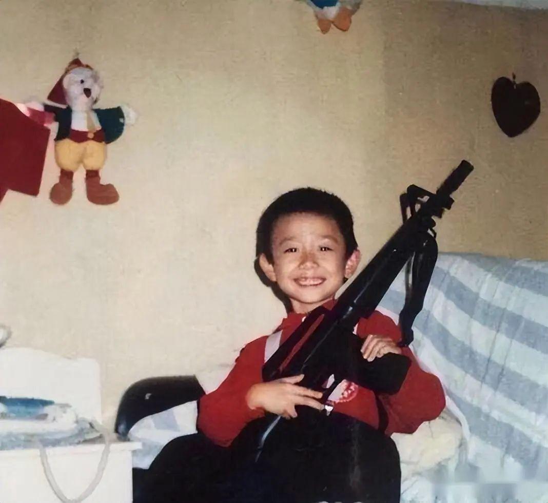 张一山是谁(张一山:从“天赋型”到“别把我当好演员”,30岁的他很卑微)