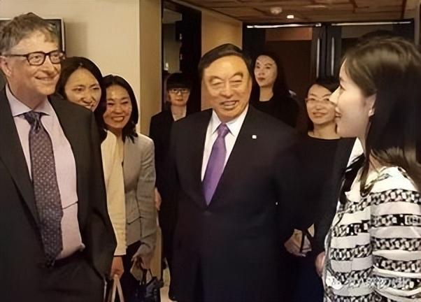 章泽天是谁(章泽天,嫁给刘强东7年,她的聪明让人刮目相看)