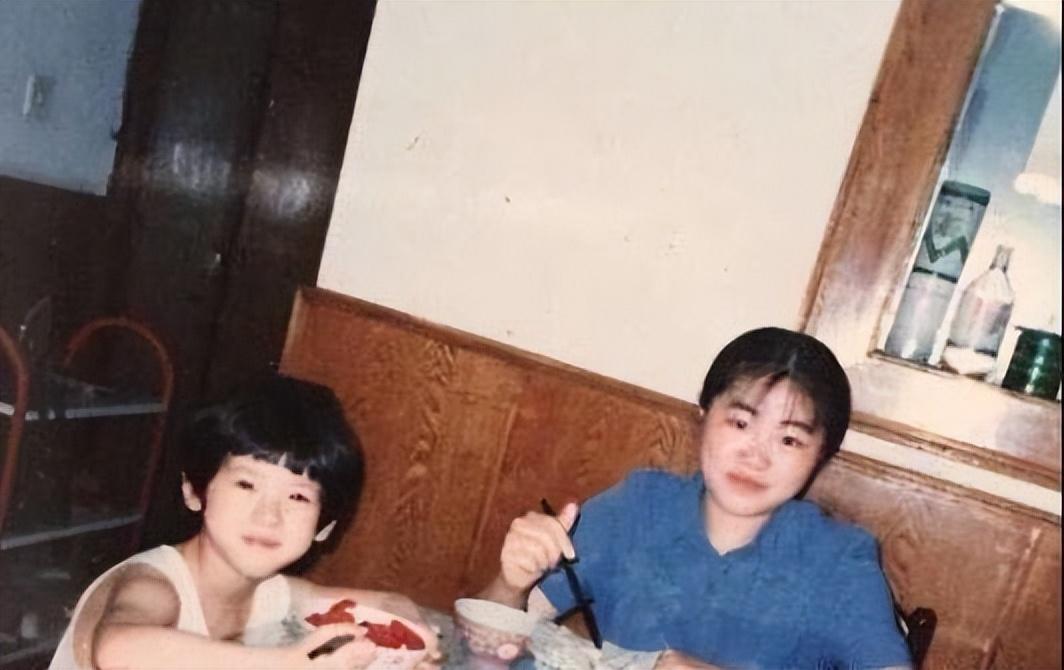 章泽天是谁(章泽天,嫁给刘强东7年,她的聪明让人刮目相看)