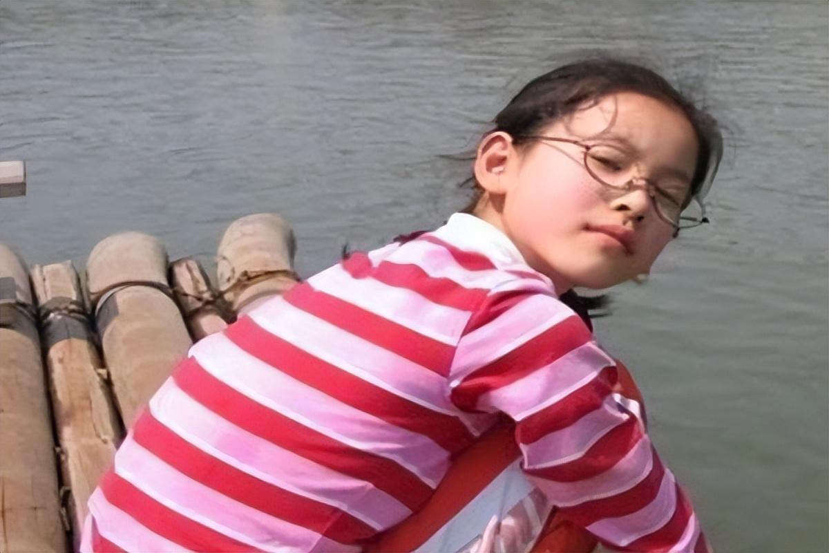 章泽天是谁(章泽天,嫁给刘强东7年,她的聪明让人刮目相看)