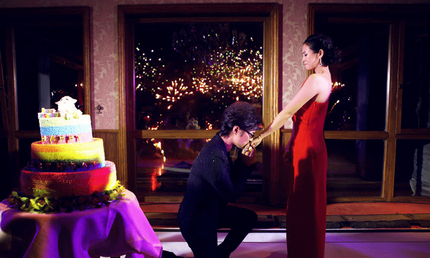 章子怡的老公是谁(章子怡汪峰过二人世界,搭老公肩膀俏皮似小孩,六年生俩娃甜如热恋)