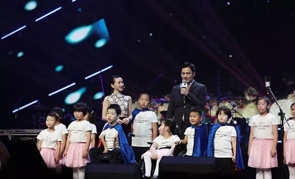 周迅老公是谁(周迅高圣远官宣离婚!回顾两人6年婚史,婚姻早已名存实亡)