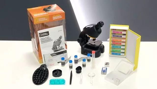 显微镜是谁发明的发明者是谁（显微镜的演化史）