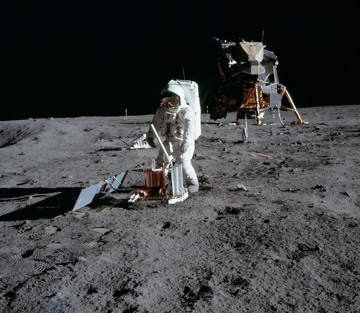 第一个登上月球的人是谁（阿姆斯特朗在月球到底经历了什么？）