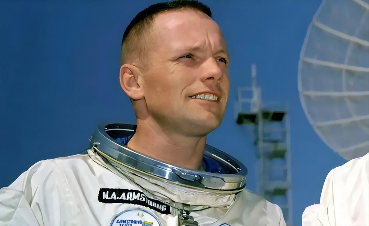 第一个登上月球的人是谁（阿姆斯特朗在月球到底经历了什么？）