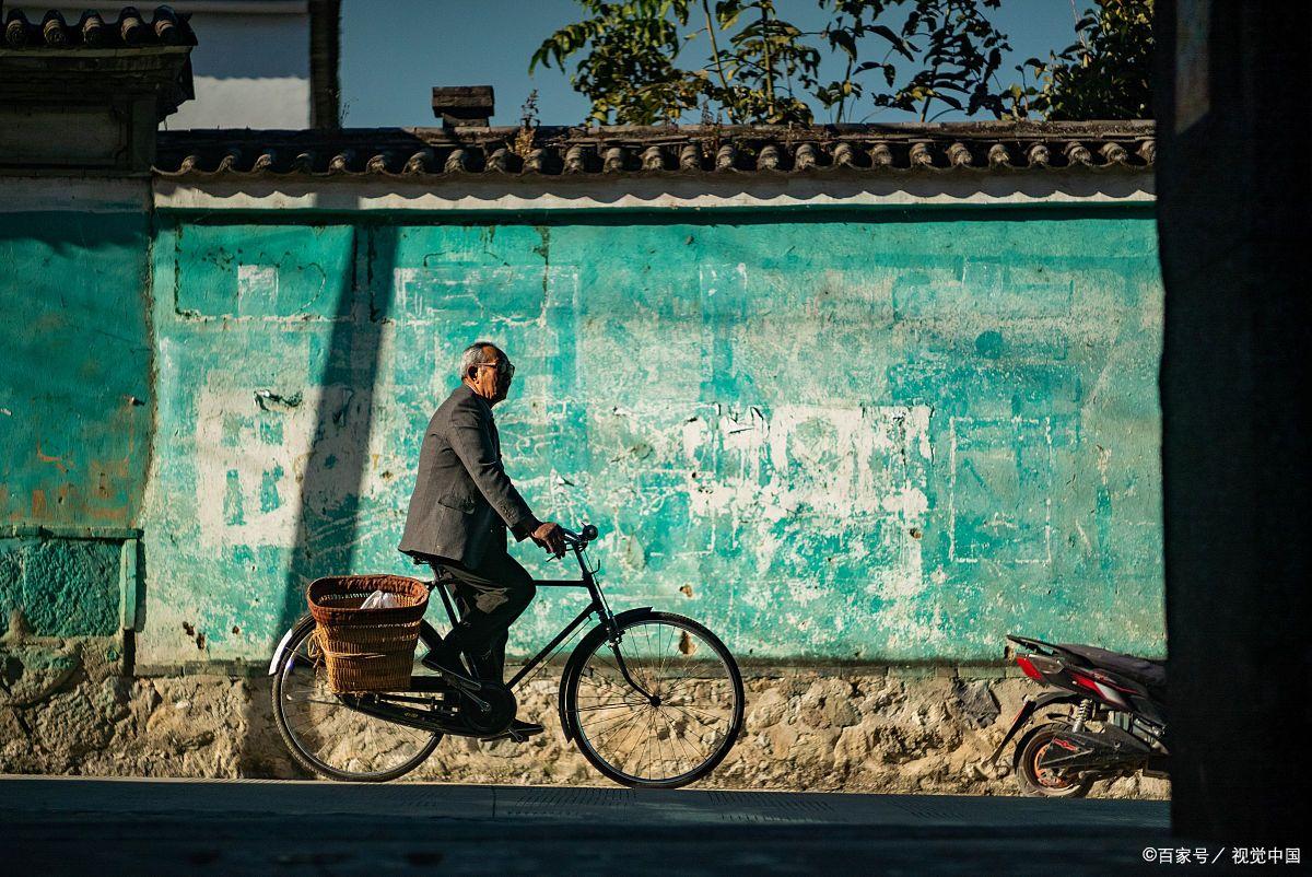 书是人类进步的阶梯是谁说的（为什么高尔基说书籍是人类进步的阶梯）