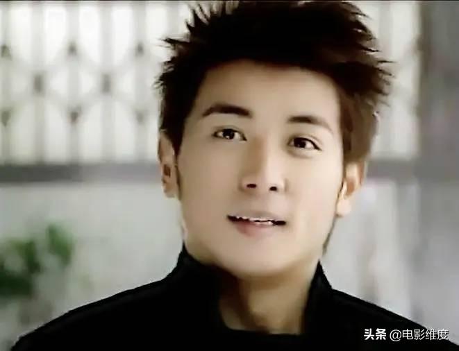 保剑锋老婆是谁(44岁保剑锋低调娶演员何珈好,儿子颜值高像爸爸,一家3口很幸福)