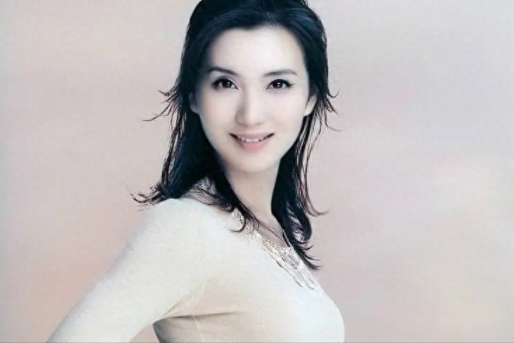 陈好个人资料:23岁爆红的万人迷,巅峰时退圈嫁入豪门,她到底经历了什么?