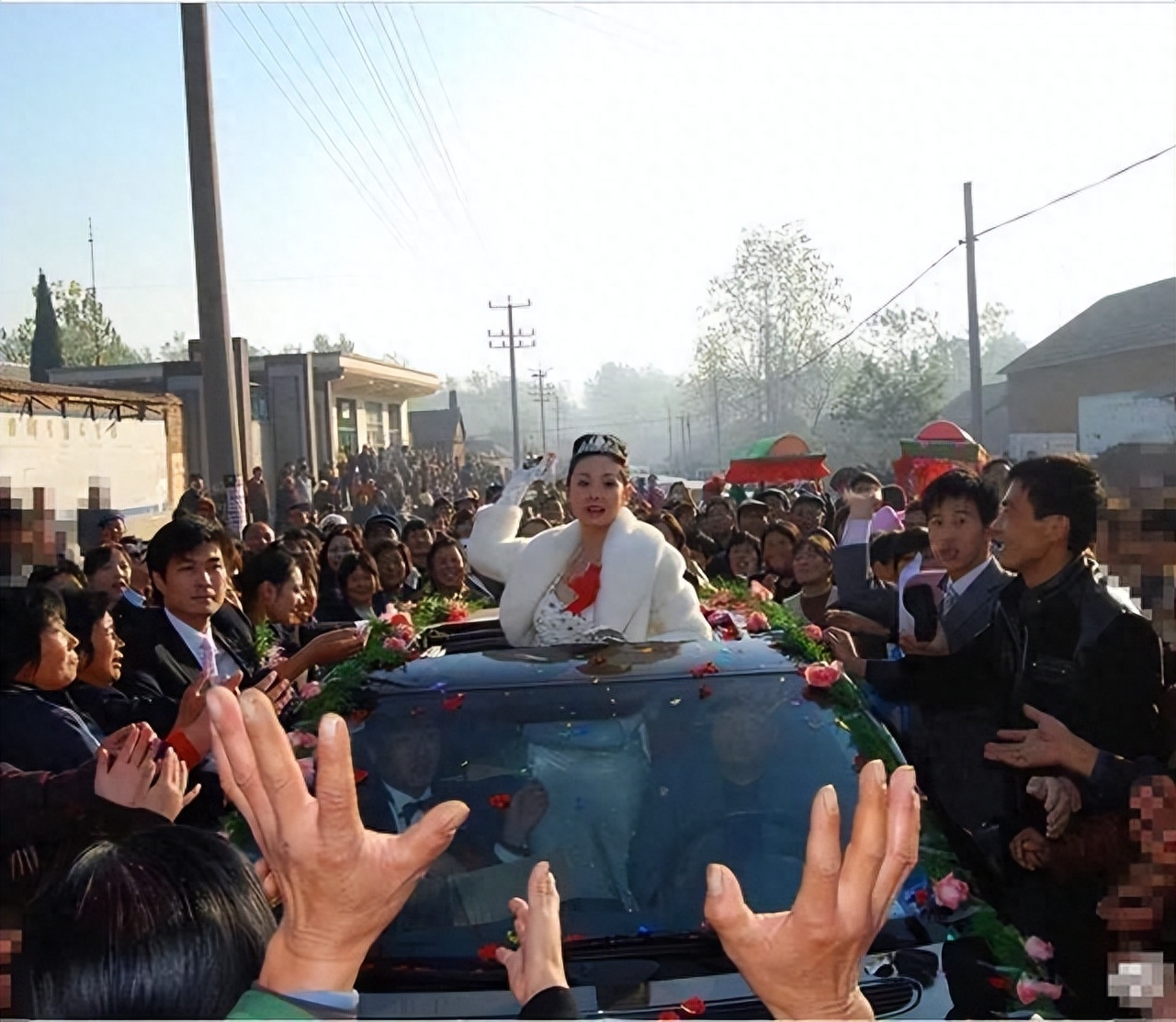 程莉莎个人资料：结婚16年只生孩子不做饭，丈夫一家人把她宠成宝