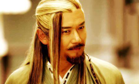 东方不败的师傅是谁(东方不败的师傅究竟是谁,为何能成为光明左使? )