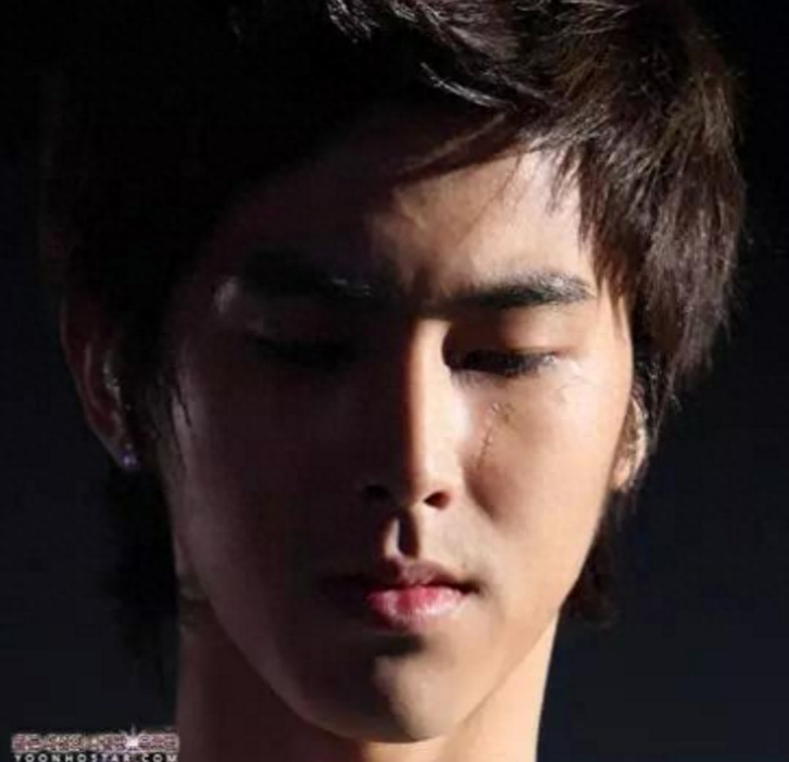 东方神起队长郑允浩~人生楷模