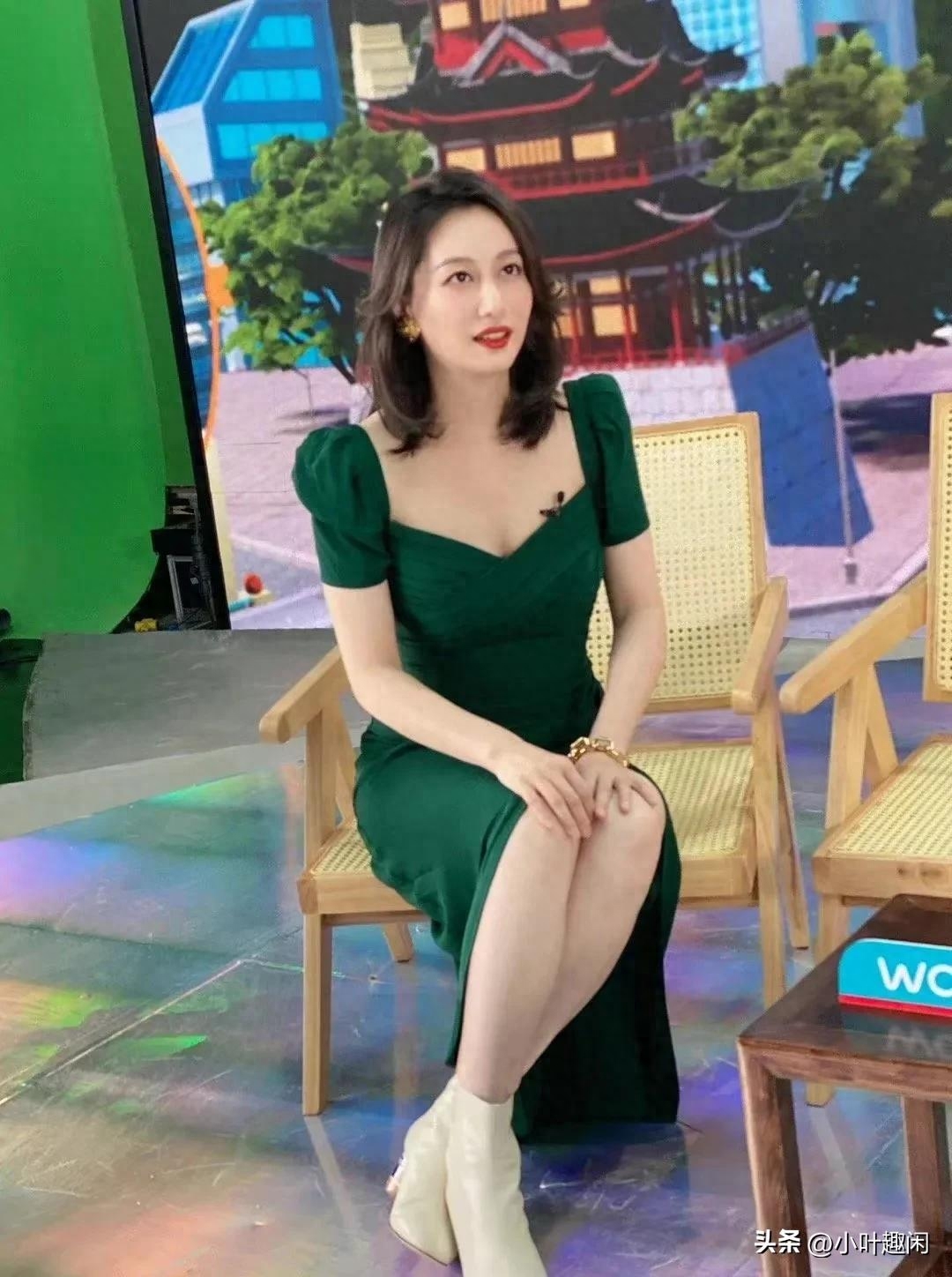 董维嘉个人资料：大秀曼妙身姿！