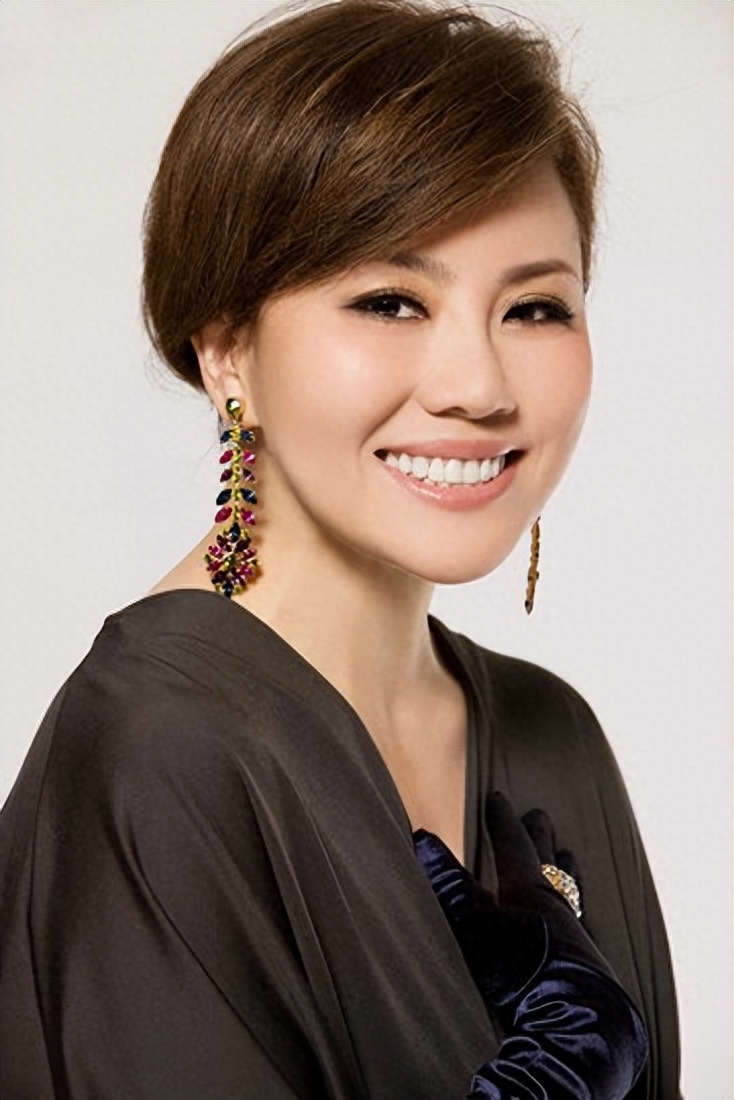 方静个人资料:一生未婚,患癌早逝痛了父母心