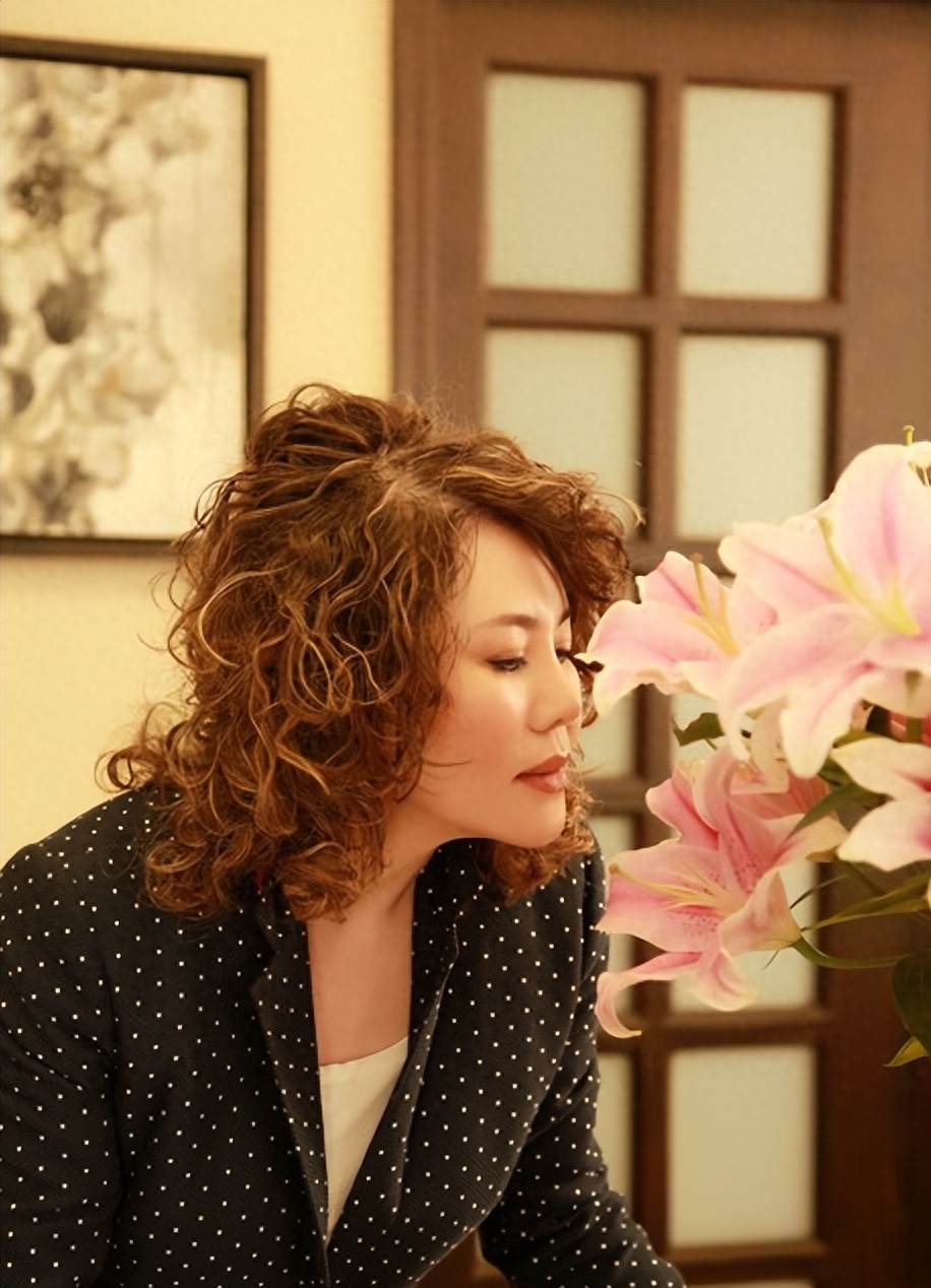 方静个人资料:一生未婚,患癌早逝痛了父母心