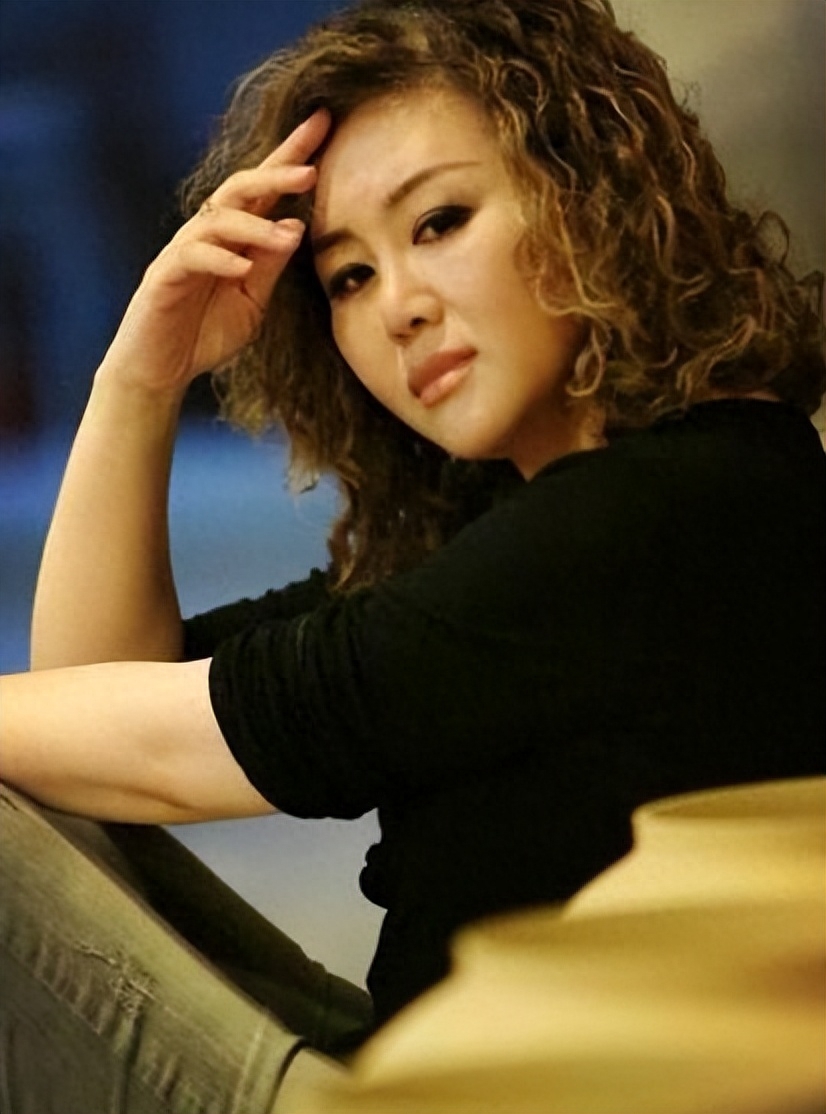 方静个人资料:一生未婚,患癌早逝痛了父母心