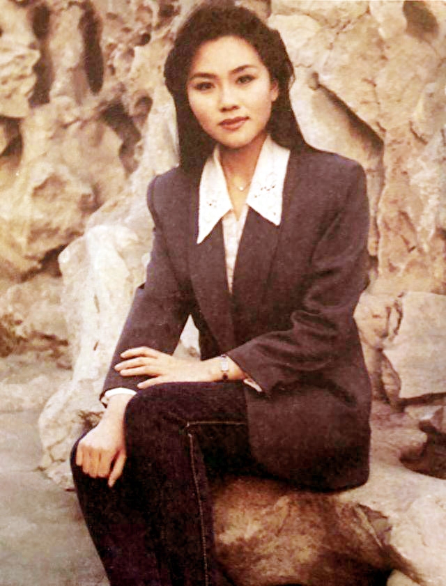 方静个人资料:一生未婚,患癌早逝痛了父母心