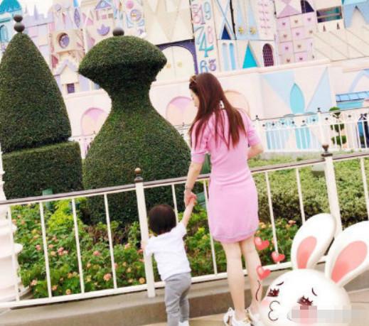 郭富城的老婆是谁(郭富城为什么会娶方媛为妻,看她婚后跟嫁入豪门女星的差别就知道)