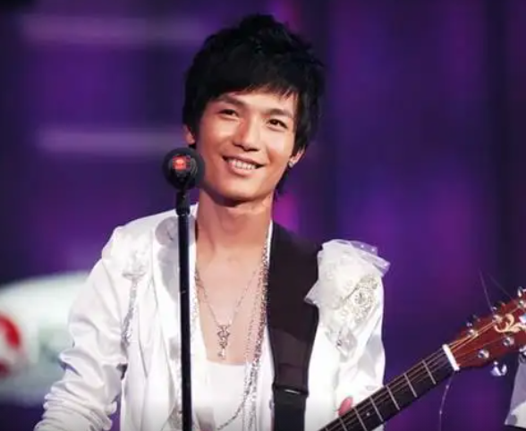 快乐男声冠军是谁(《快乐男声》6位冠军现状:多人已无人问津,有人隐婚诈骗)