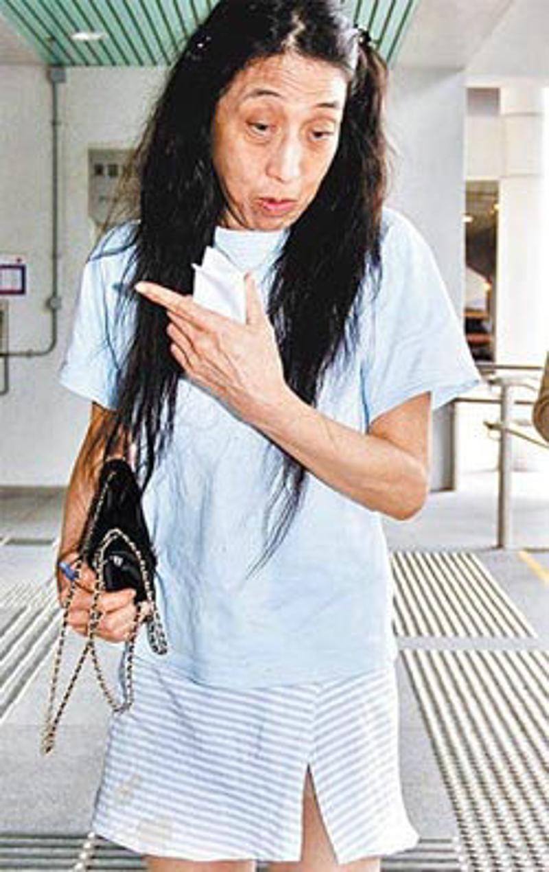 黎婉华是谁害的(悲惨的黎婉华:儿子死了,女儿疯了,在病床上看着丈夫何鸿燊纳妾)