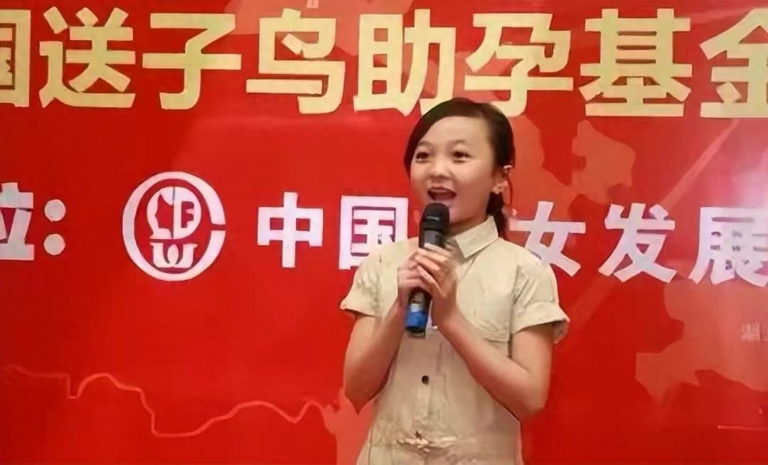 林妙可 个人资料:“奥运女孩”林妙可:“偷”了别人的人生,14年后为何惨淡收场?