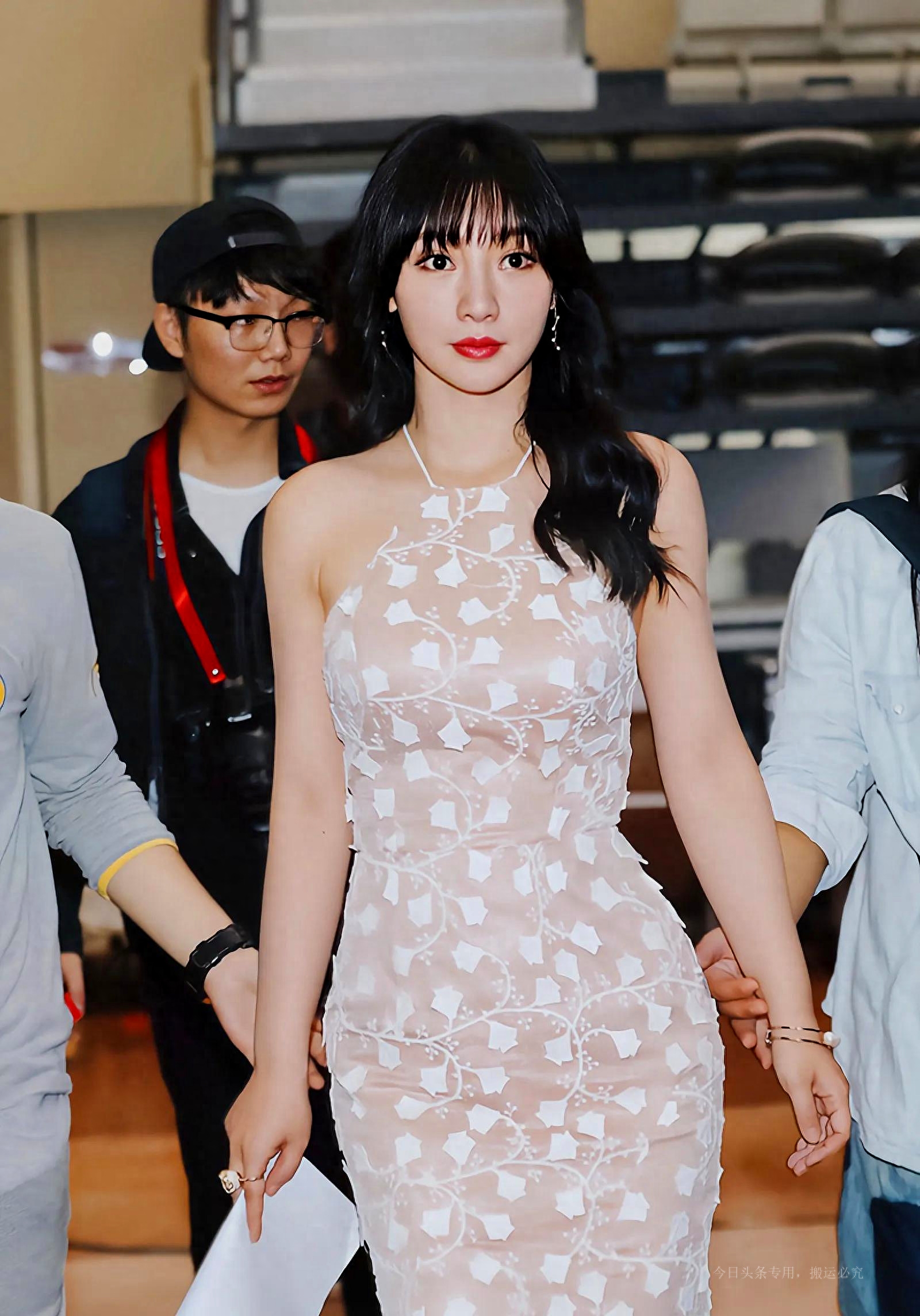 柳岩个人资料：娱乐圈最后的黄金剩女，职业定位模糊，被讽只会借胸上位