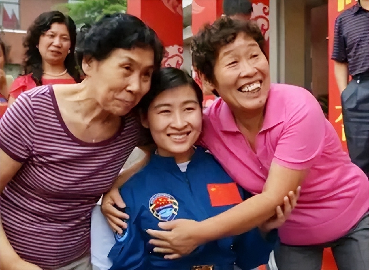 刘洋个人资料:中国第一位女航天员,10年2次登上太空,如今晋升大校军衔