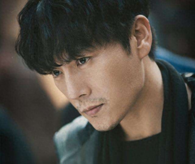 秦昊个人资料:终于出圈了:“愣头青”的傲与怂