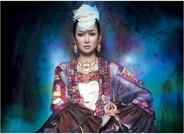 萨顶顶是谁(36岁的萨顶顶,走到今天能怪谁呢?跌落的口碑到底是回不去了)