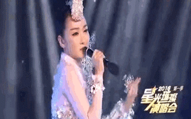 萨顶顶是谁(36岁的萨顶顶,走到今天能怪谁呢?跌落的口碑到底是回不去了)