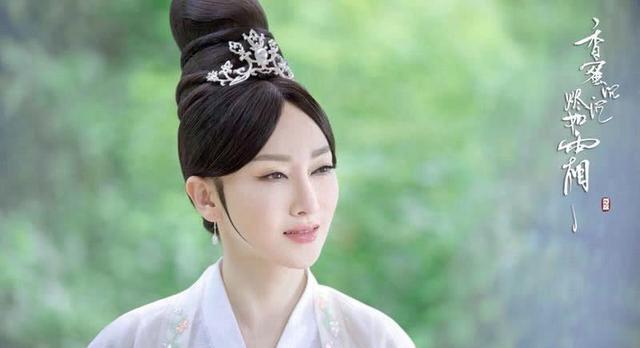 萨顶顶是谁(36岁的萨顶顶,走到今天能怪谁呢?跌落的口碑到底是回不去了)