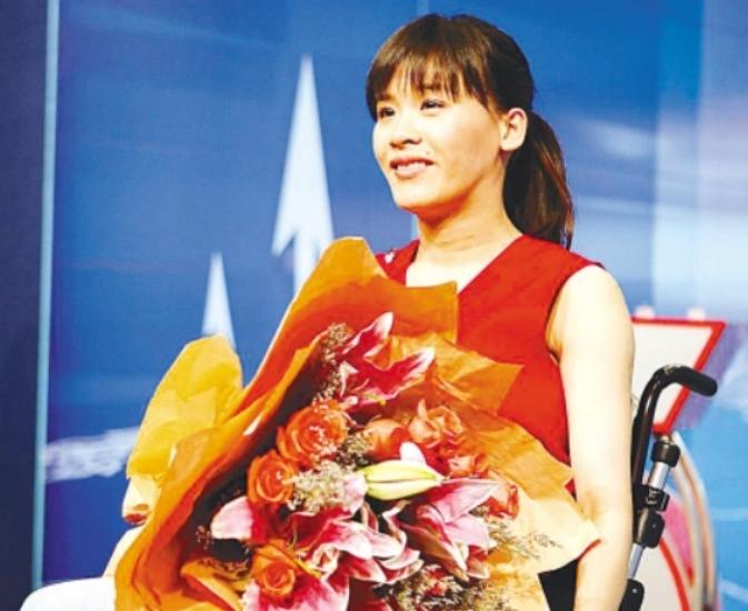 桑兰是谁(“跳马皇后”桑兰：17岁瘫痪，33岁冒死产子，被丈夫宠成公主)