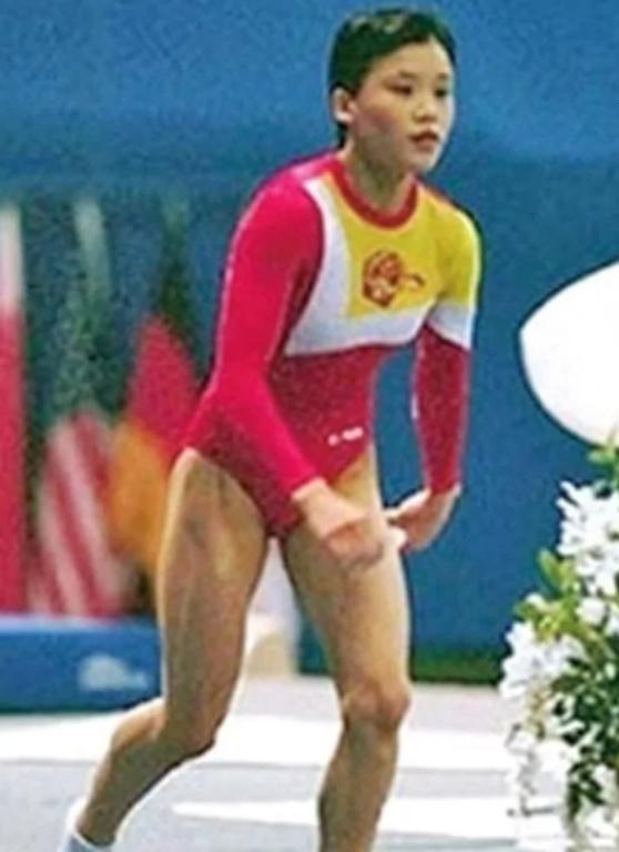 桑兰是谁(“跳马皇后”桑兰：17岁瘫痪，33岁冒死产子，被丈夫宠成公主)