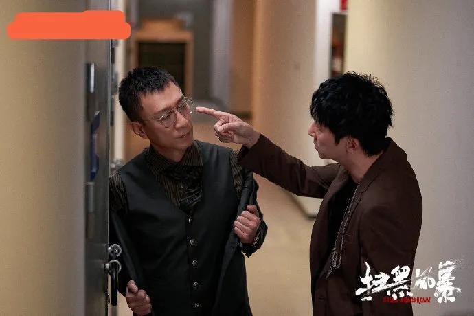 扫黑风暴王政是谁(《扫黑风暴》最大的老虎王政现身,高明远把麦佳送给沉迷女色的他)