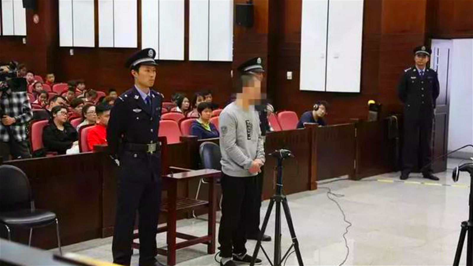 孙志彪原型是谁(《扫黑·决战》原型揭秘,一个不起眼的细节值得好评)