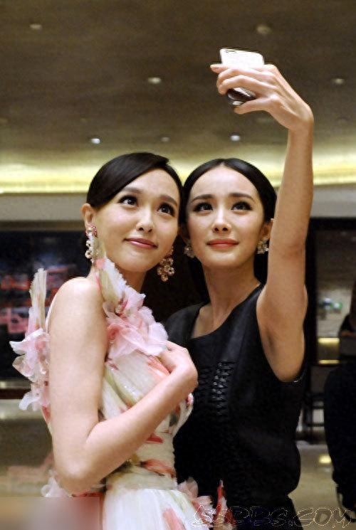 唐嫣 个人资料,已经走上另外一条康庄大道!