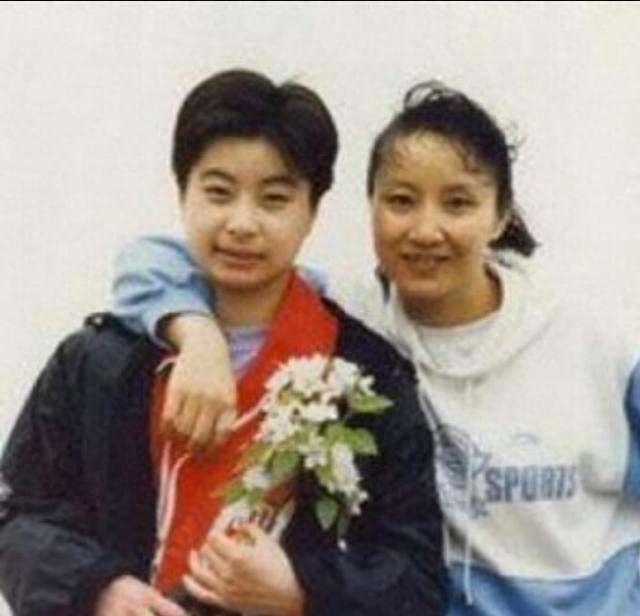 跳水皇后郭晶晶个人资料：出身平凡不认输，嫁入豪门仍省吃俭用，人美心善