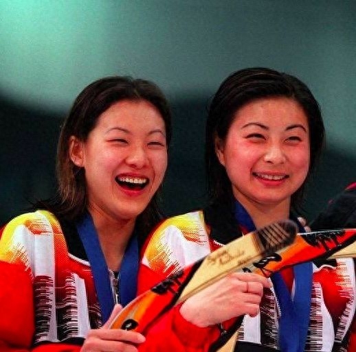 跳水皇后郭晶晶个人资料：出身平凡不认输，嫁入豪门仍省吃俭用，人美心善