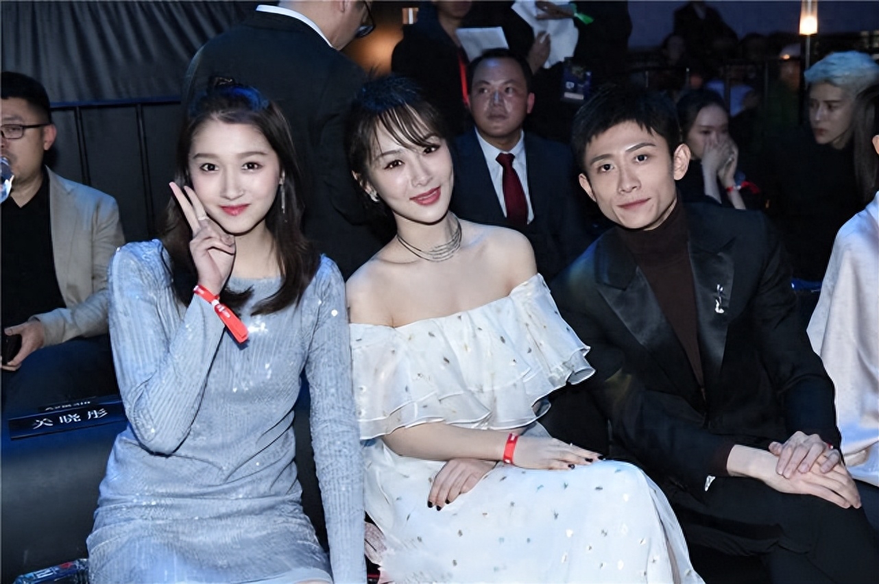 “小鸽子”胡雅斯个人资料：6岁出道，13岁隐退，31岁却剃度出家为尼