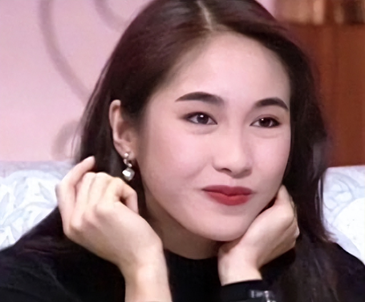 演员黎姿个人资料:嫁残疾丈夫生3个女儿,如今她还好吗?