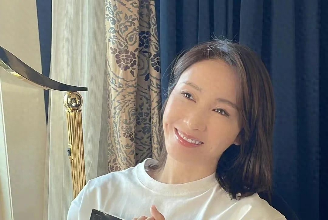 演员黎姿个人资料:嫁残疾丈夫生3个女儿,如今她还好吗?