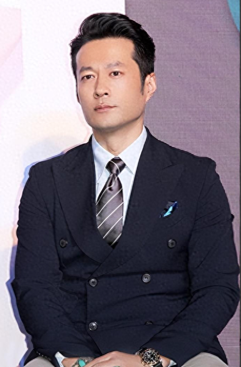 演员谭凯个人资料：51岁仍未婚，有北京户口依然选择定居青岛