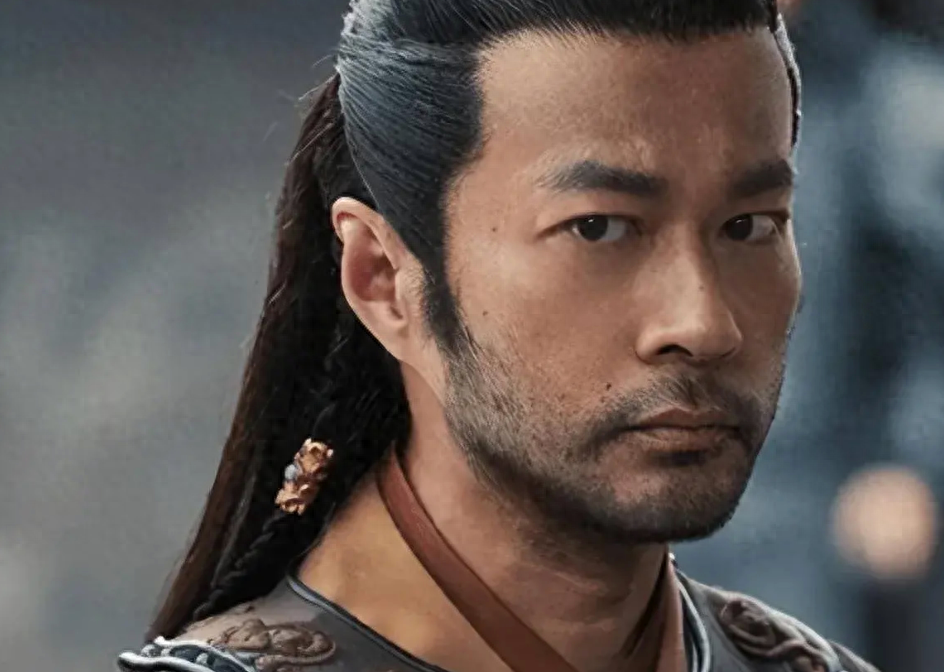 演员谭凯个人资料：51岁仍未婚，有北京户口依然选择定居青岛